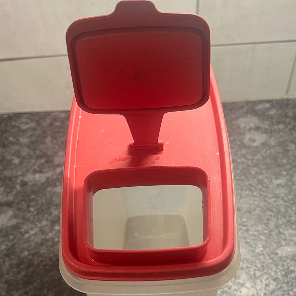 Red Airtight Kitchen Storage Container - Picture 3 of 4